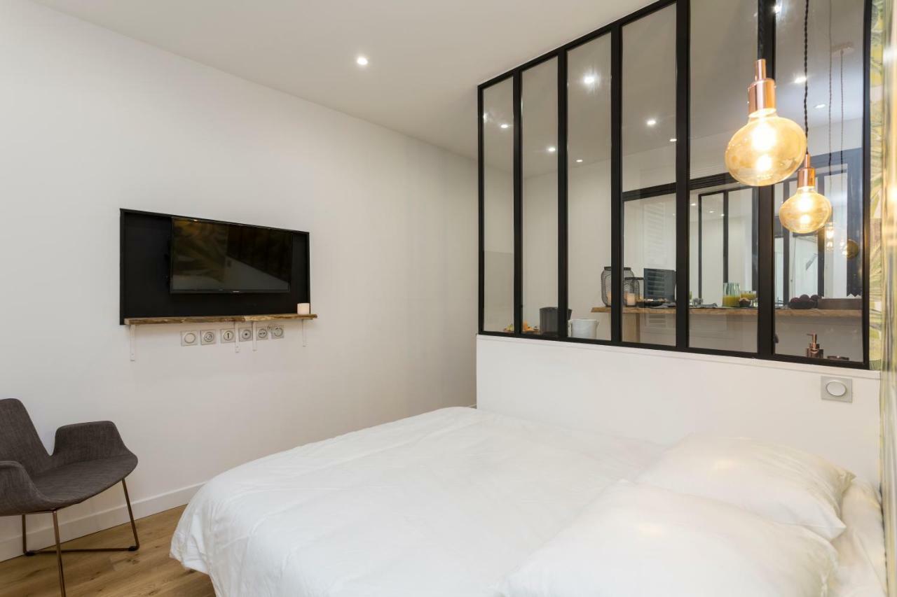 Studio D'Architecte Au Pied De Tour Eiffel Apartment Париж Екстериор снимка