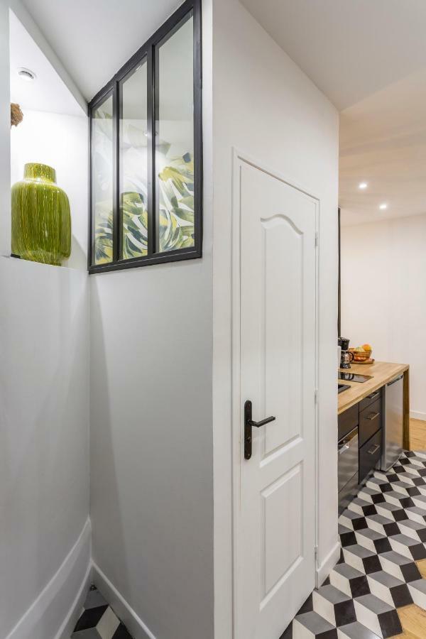 Studio D'Architecte Au Pied De Tour Eiffel Apartment Париж Екстериор снимка